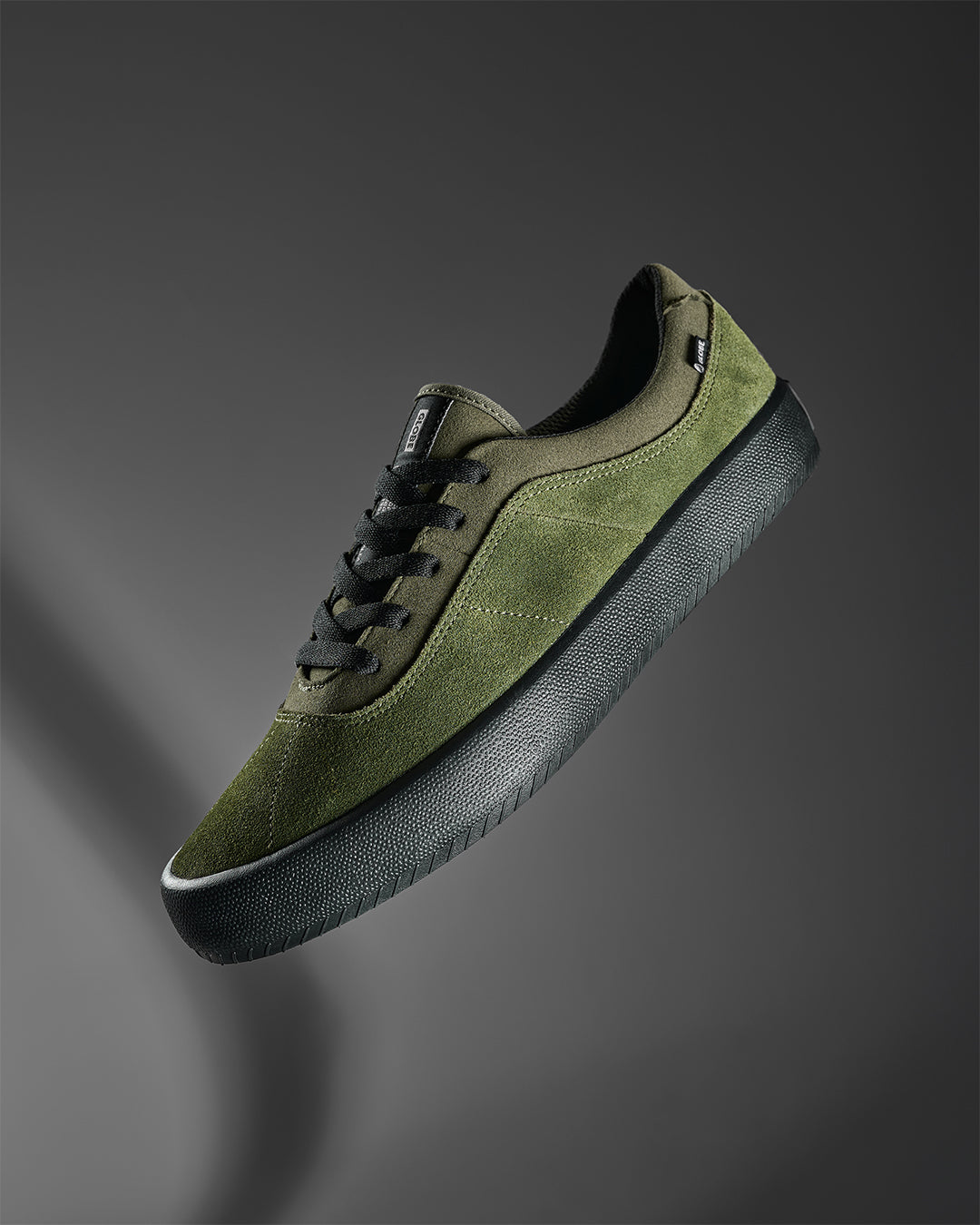 Melbek | Black/White | Globe AU – Globe Brand